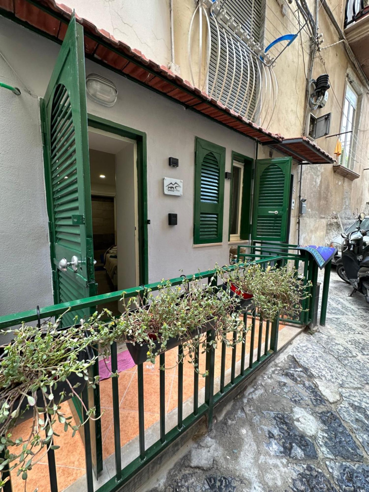Carlotta'S Home 18 Nápoles Exterior foto
